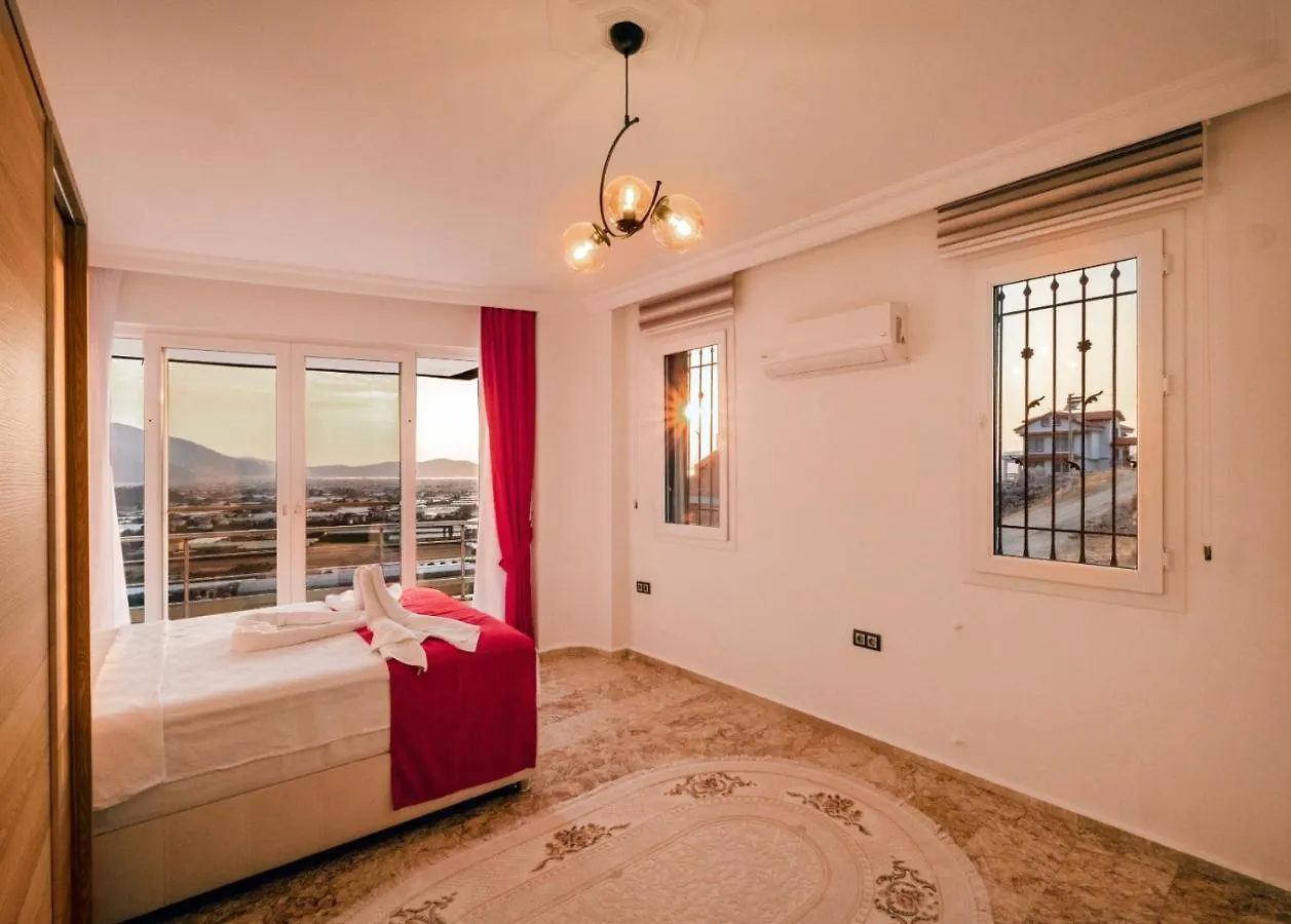 Sessiz,Sakin, Huzurlu Jakuzi Ve Saunali Deniz,Doga Manzarali Muestakil Villa Fethiye