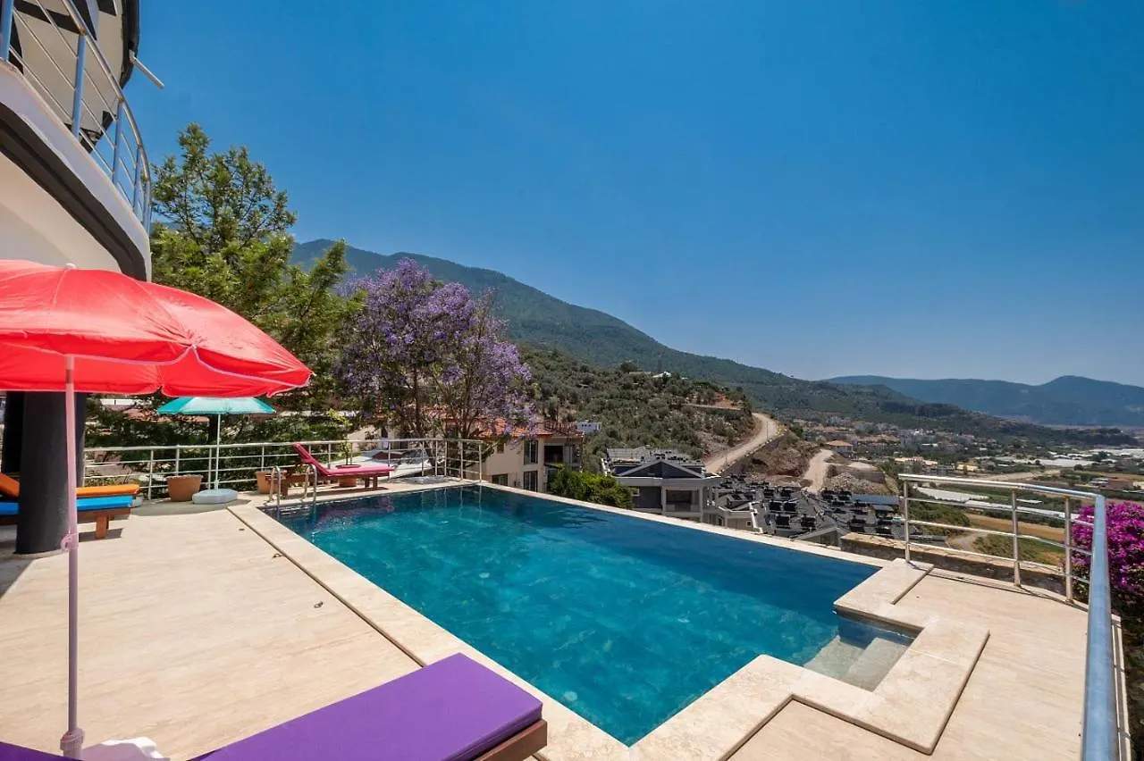 Sessiz,Sakin, Huzurlu Jakuzi Ve Saunali Deniz,Doga Manzarali Muestakil Villa Fethiye